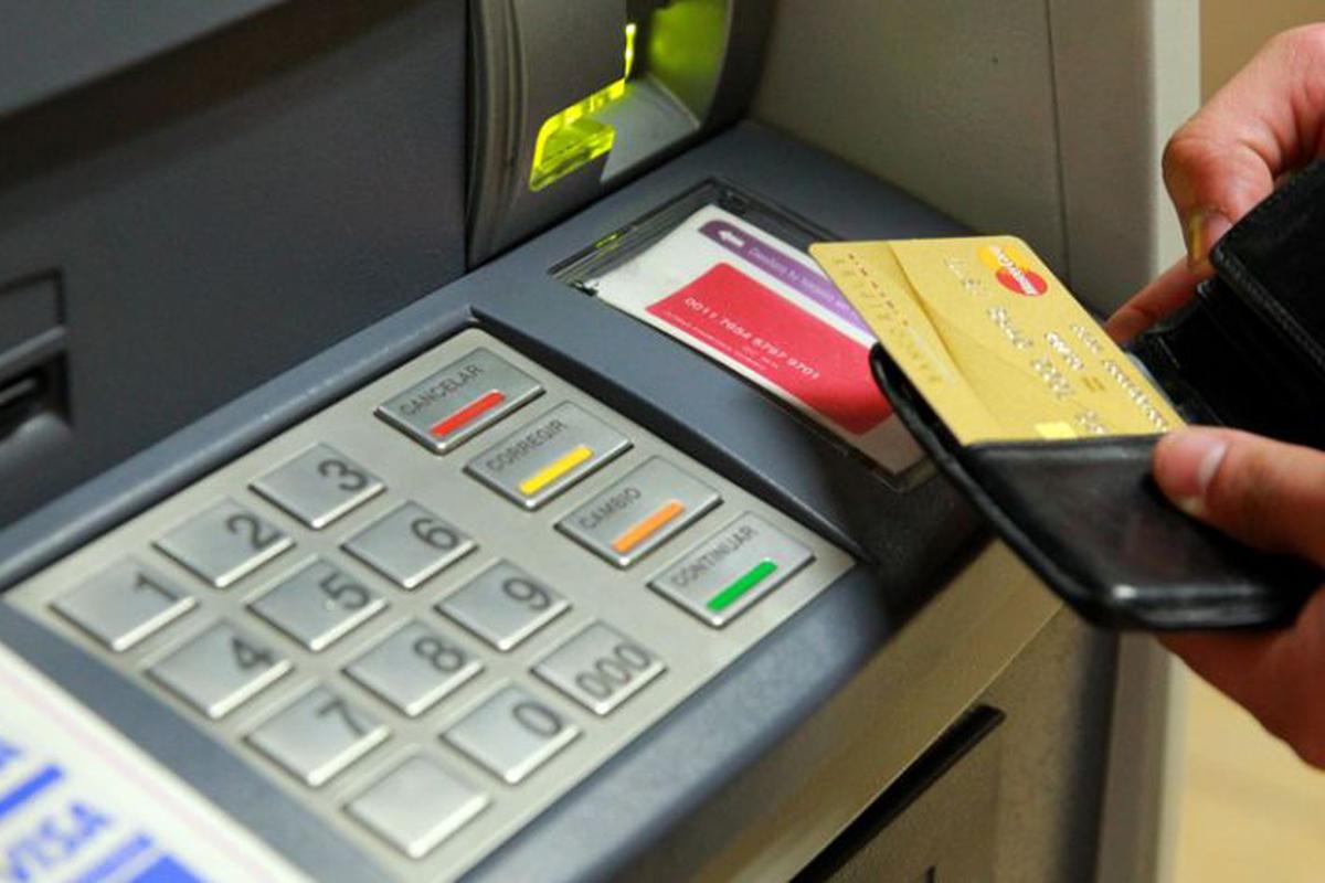 COMO SE RETIRARA SU PLATA AHORA: BANCOS ANUNCIAN CAMBIOS EN LOS CAJEROS AUTOMÁTICOS
